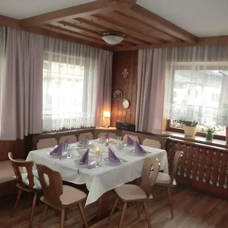 Dom wakacyjny With 4 Bedrooms *